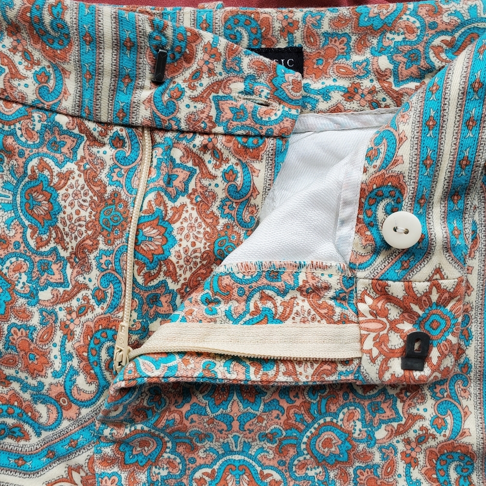 ☀️ZARA Patterned Shorts - Picture 2 of 10
